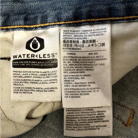 Levi Mens Faded Blue classic fit jeans big and tall waist 48" and inseam 32" - Picture 5 of 9